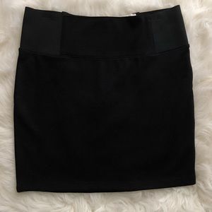 5/$25 SALE Elastic Waist Black Mini Skirt